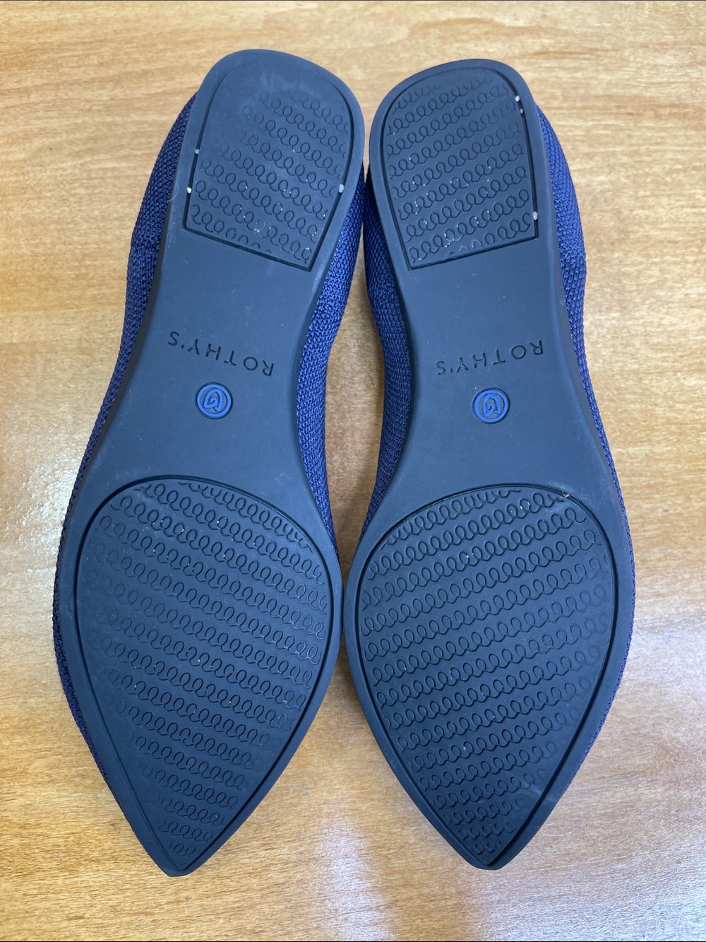 Rothy's Navy Pointed Knit Flats with Blue Trim. Size 5 - Picture 10 of 12